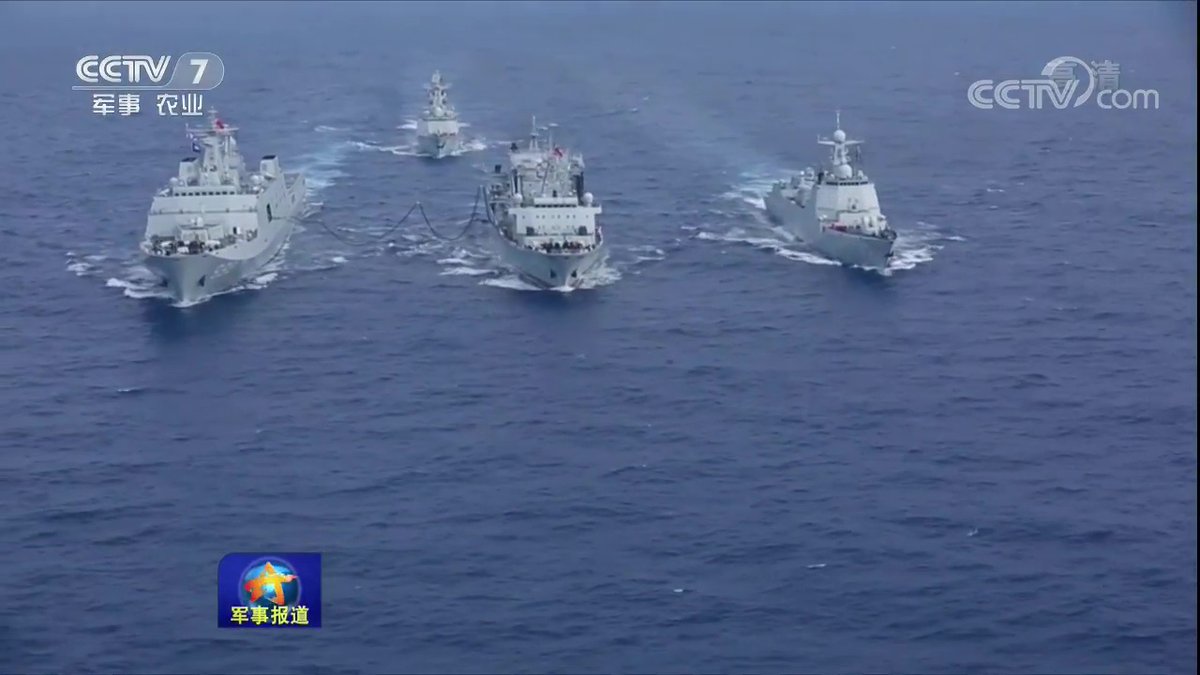 Le destroyer 173 Changsha de Type 052D n'est en fait pas seul en océan Indien actuellement, il est accompagné par un pétrolier ravitailleur Type 903A, une frégate Type 054A et un LPD Type 071. La flottille a d'ailleurs mené un ravitaillement simultané aux 3 navires de guerre.   