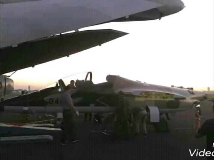 Laos has taken delivery of their first Yak-130. The aircraft with serial 044 was delivered to Vientiane by Il-76TD RA-78765. Read more at    