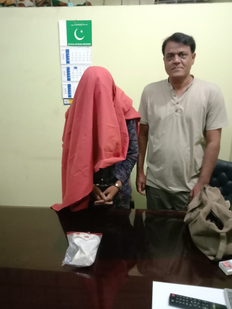 Karachi: Counter Terrorism Department (CTD) held an accused identified as Shahmeer Ali from Korangi involved in the target killing of a policeman named Hamza while a pistol, 30 bore, recovered from his possession