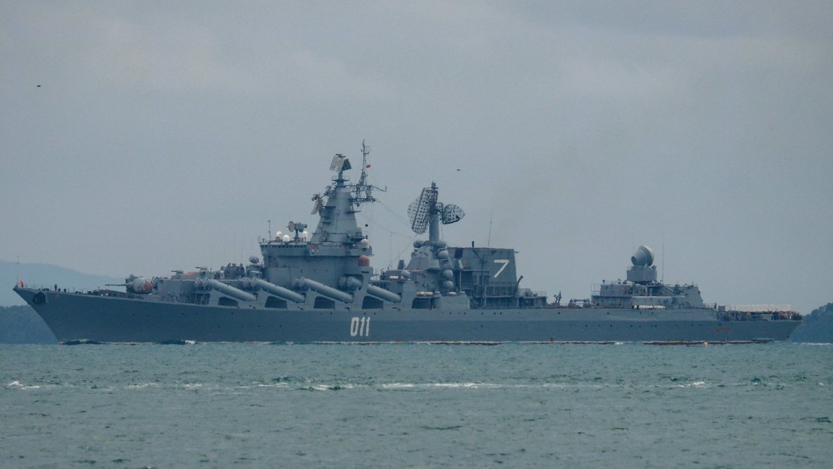 Russian Varyag (011), Admiral Tributs (564) and  Boris Butoma, Transits the Singapore Strait