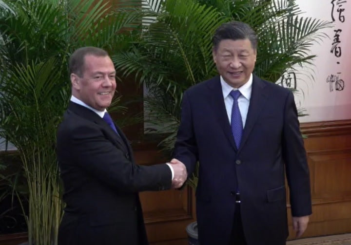 Dmitry Medvedev arrived on an official visit to Beijing and met with Xi Jinping. According to Chinese media, he conveyed a message from Putin to the President of the People's Republic of China