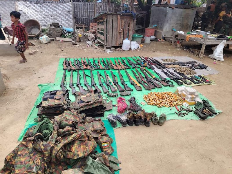 During the fighting in Sangku Township, 29 soldiers and police, including Lt. Col. Aung Min, were killed and 100 soldiers surrendered. 73 weapons were confiscated