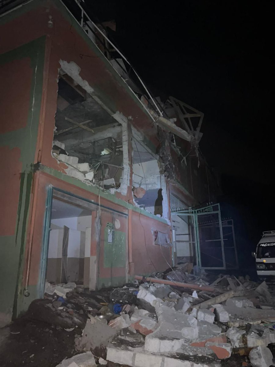 Danos em Shivaji Muzaffarabad como resultado de ataque indiano