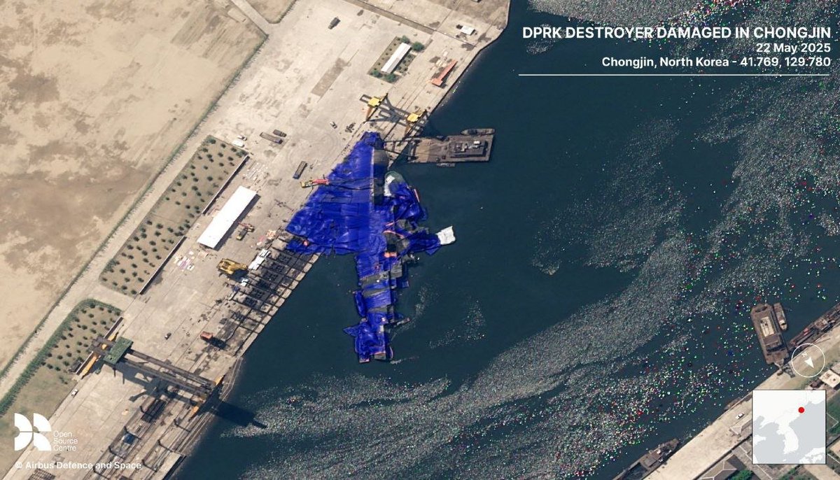 Noord-Korea heeft woensdag drie scheepswerffunctionarissen aangehouden vanwege een ongeluk tijdens de lancering van een nieuw oorlogsschip.