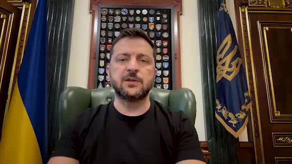 Geen enkele deadline werkt, ze willen de moordpartijen niet stoppen, - Volodymyr Zelensky. President van Oekraïne: Vandaag gesproken met de premier van Zweden, de presidenten van Kazachstan, Azerbeidzjan en Frankrijk. Duidelijke steun voor onze onafhankelijkheid, soevereiniteit en territoriale integriteit.