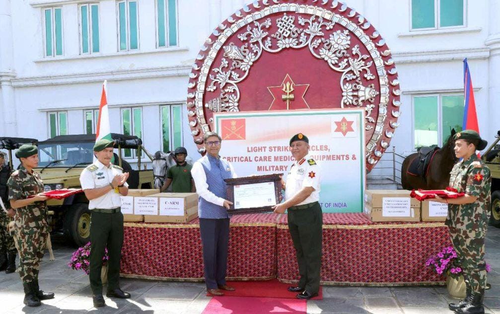 India gifts military equipments to the Nepal army
