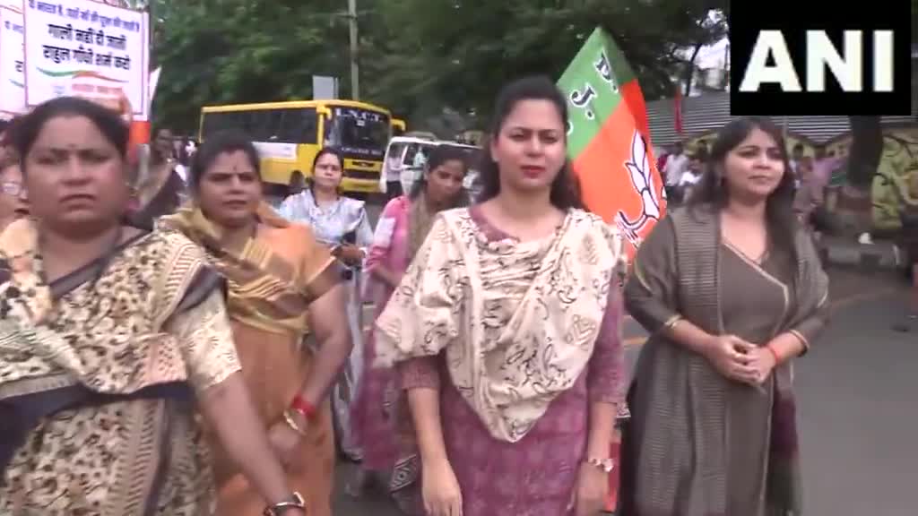 Bhopal, Madhya Pradesh: BJP Mahila Morcha workers hold a protest over derogatory remarks against PM Modi and his late mother at a Mahagathbandhan event in Darbhanga, Bihar