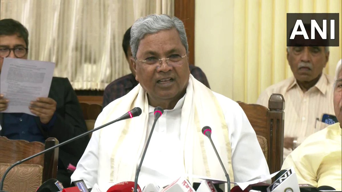 Bengaluru: W związku z protestami plantatorów trzciny cukrowej w stanie, którzy domagają się wyższych cen za swoje produkty, premier Karnataki Siddaramaiah powiedział: „Omówiliśmy 19 kwestii w gabinecie. Oprócz tego odbyła się długa dyskusja na temat protestu plantatorów trzciny cukrowej w Belgaum.