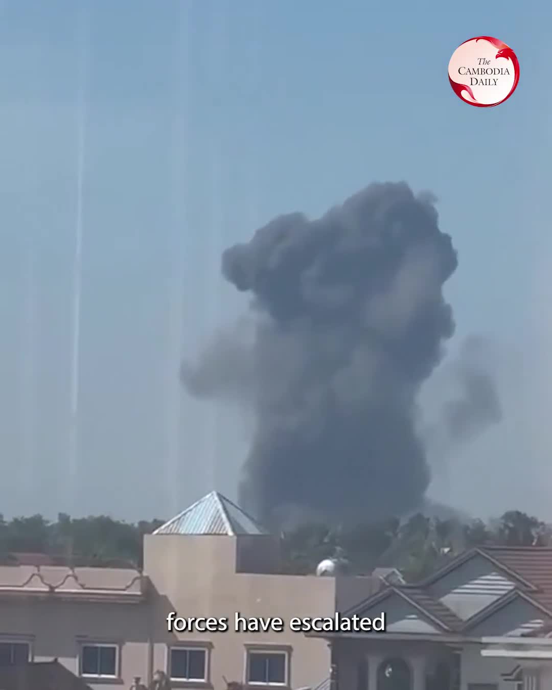 Camboya dice que las fuerzas tailandesas han intensificado los recientes enfrentamientos fronterizos desde disparos de armas pequeñas hasta el uso de aviones de combate F-16, mientras ambas partes se culpan mutuamente por una nueva ola de violencia a lo largo de su frontera compartida.