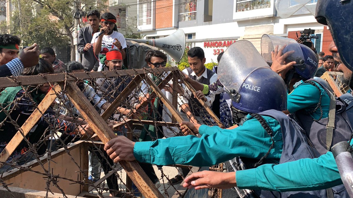 Clashes as protests try to march towards office of the Assistant High Commission of India in Rajshahi