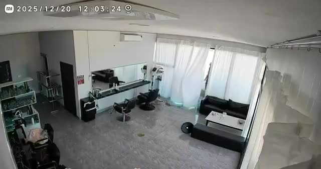 Security footage from Thmor Da showing RTMC marines investigating an abandoned hair salon / barbershop