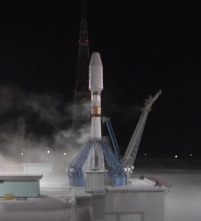Video of the launch of Soyuz-2.1b rocket with 52 satellites from the Vostochny Cosmodrome.