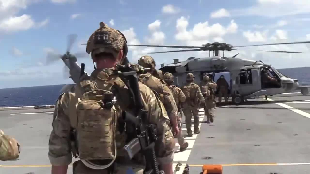 البنتاغون: خلال الليل، نفّذت القوات الأمريكية عملية تفتيش بحريّ وتفتيشاً لسفينة فيرونيكا 3 دون وقوع أيّ حادث في منطقة مسؤولية القيادة الأمريكية في المحيطين الهندي والهادئ. حاولت السفينة التحايل على الحجر الصحي الذي فرضه الرئيس ترامب، على أمل التسلل والفرار. تتبّعناها من البحر الكاريبي إلى المحيط الهندي، وقلصنا المسافة، وأوقفنا مسيرها.