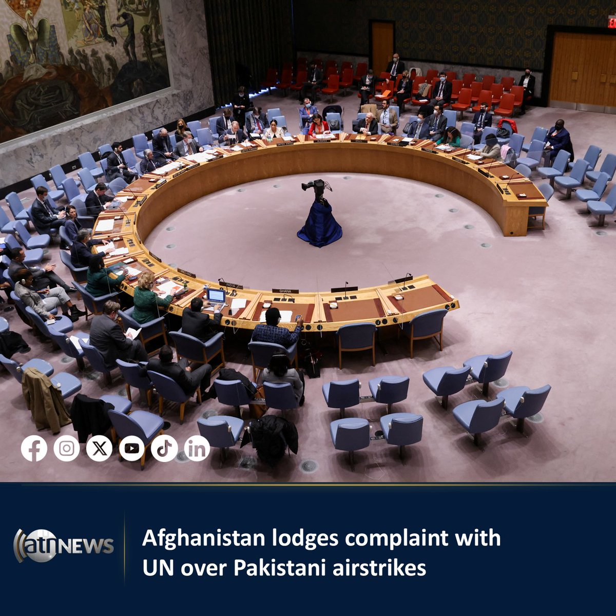 נציג אפגניסטן בפועל באום העלה רשמית חששות במועצת הביטחון של האום בעקבות תקיפות אוויריות שביצעה השבוע, לטענתה, על ידי פקיסטן בתוך שטח אפגניסטן.