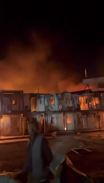 Een Pakistaanse luchtaanval heeft een afkickkliniek in Kabul getroffen, waarbij een onbekend aantal mensen is omgekomen of gewond geraakt, aldus een woordvoerder van de Afghaanse Taliban. De Pakistaanse regering ontkent dit en beweert dat ze militaire installaties als doelwit hadden - Reuters