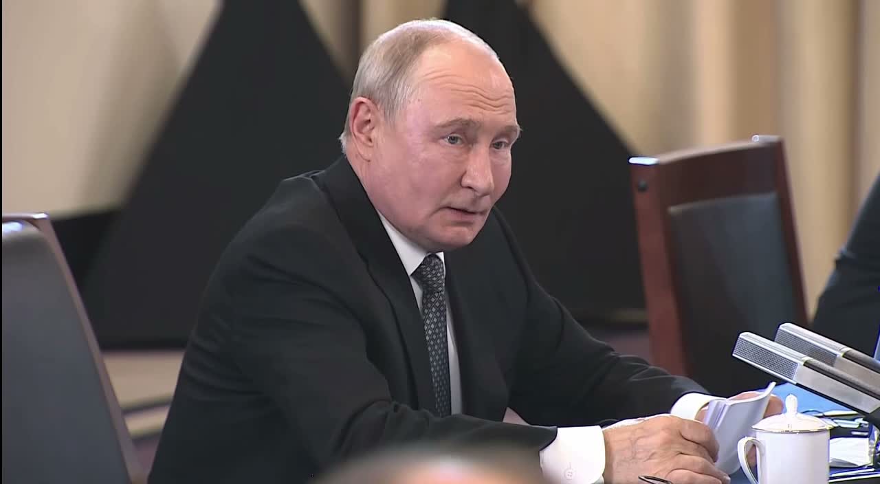 Putin Bişkekdə Si Si Cinpinlə görüşdü